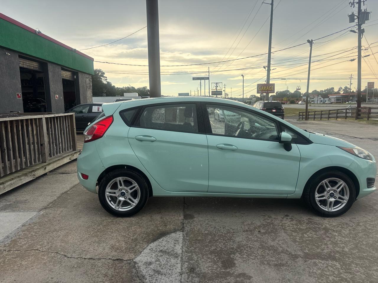 Ford Fiesta SE Hatchback 2019