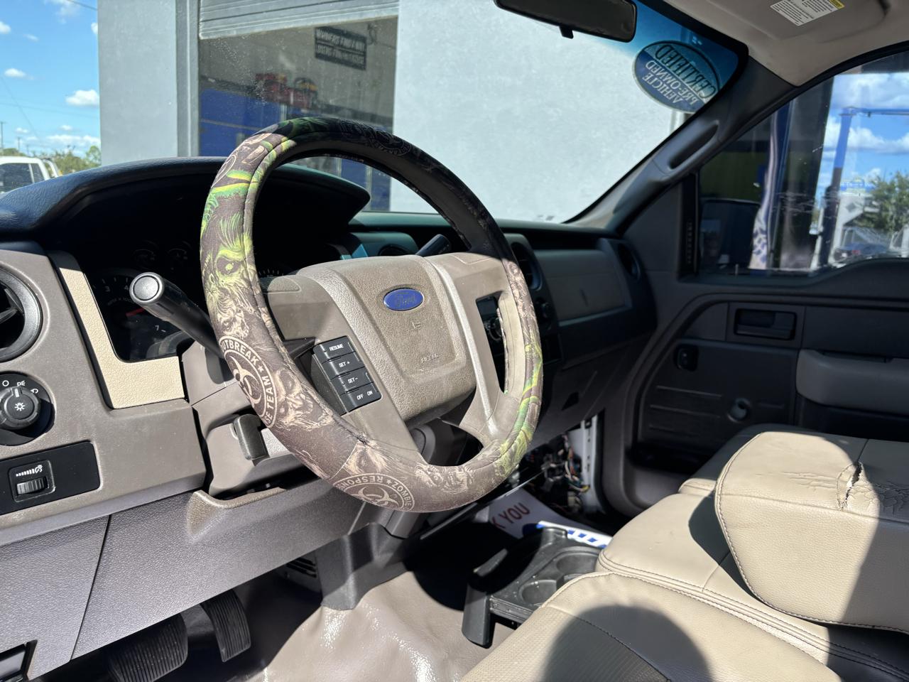 Ford F-150 XL SuperCab 8-ft. Bed 2WD 2009