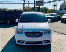 2016 Chrysler Town & Country 