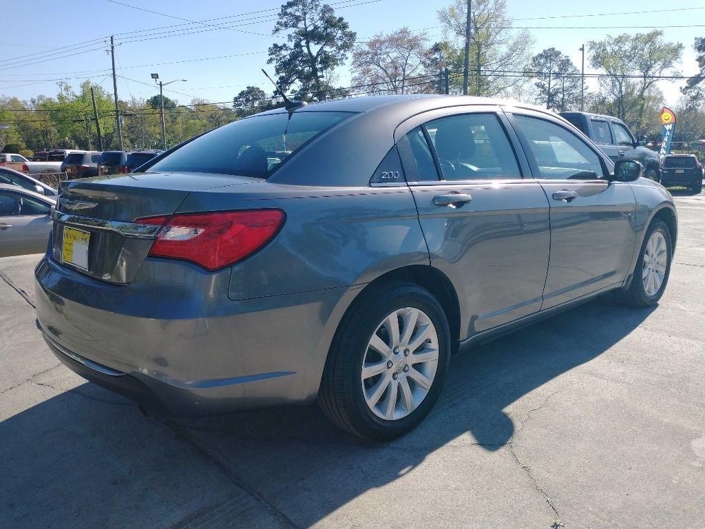 Chrysler 200 Touring 2013