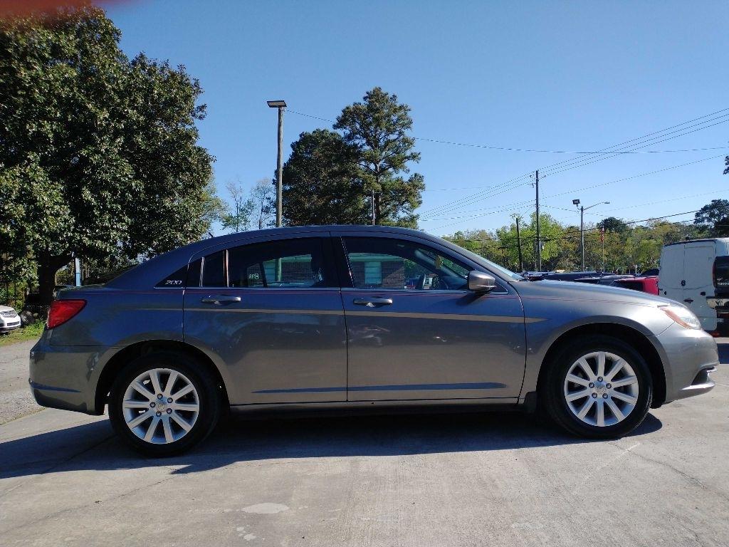 Chrysler 200 Touring 2013