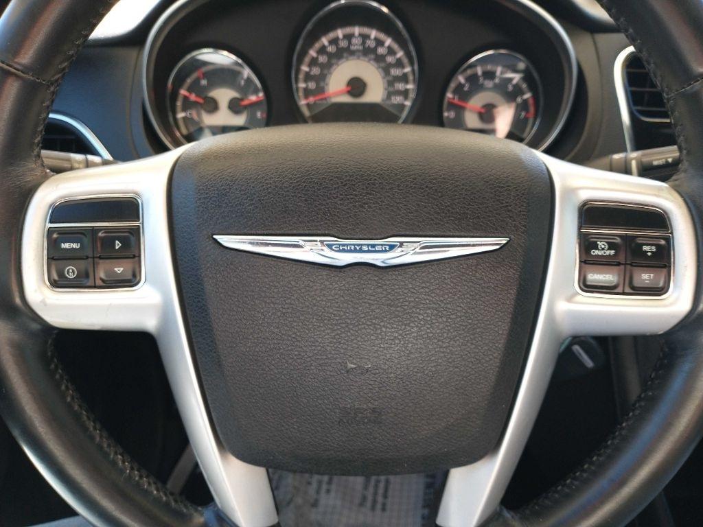 Chrysler 200 Touring 2013