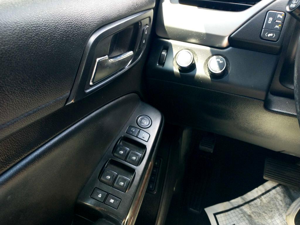 Chevrolet Suburban LT 4WD 2017 Chevrolet Suburban LT 4WD 2017