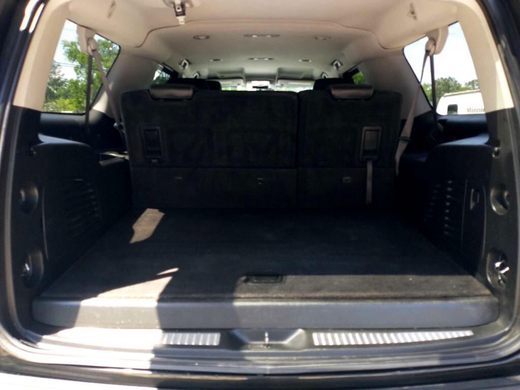 Chevrolet Suburban LT 4WD 2017 Chevrolet Suburban LT 4WD 2017