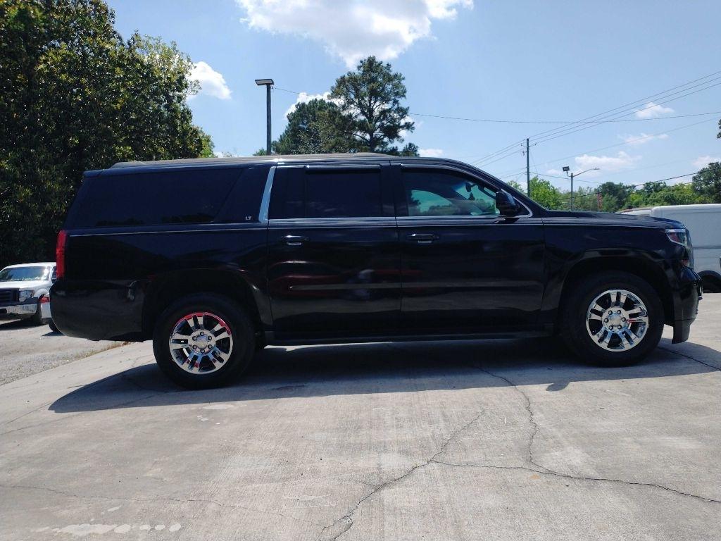 Chevrolet Suburban LT 4WD 2017