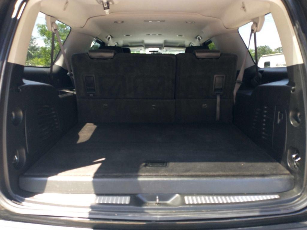 Chevrolet Suburban LT 4WD 2017