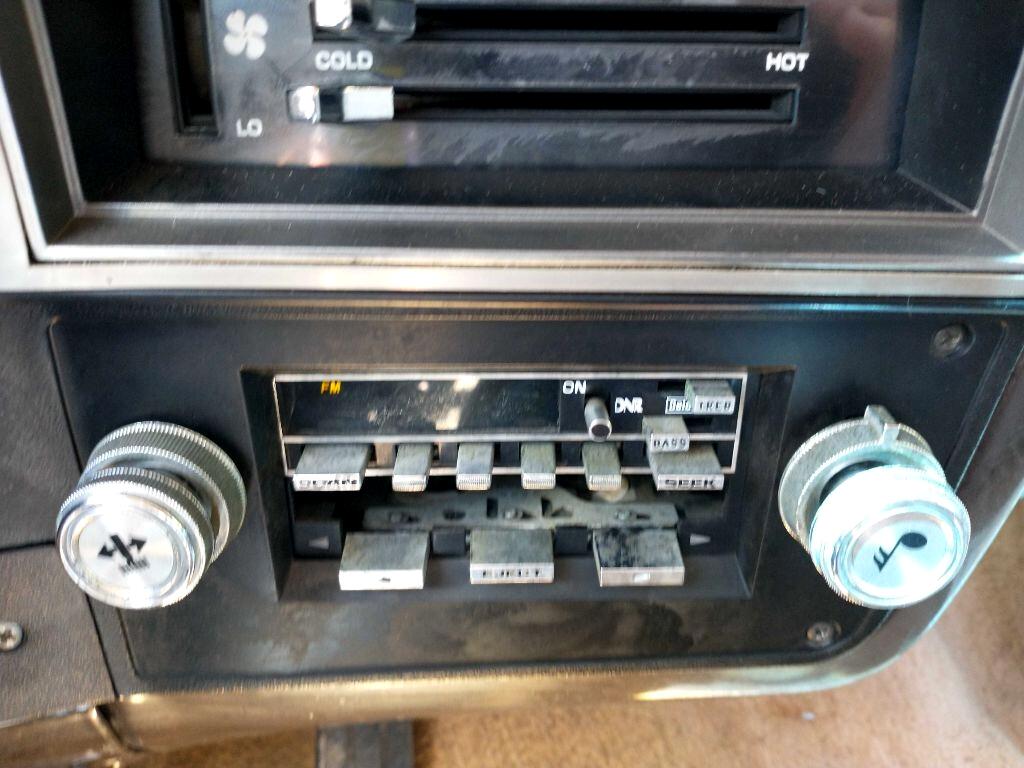 Chevrolet C/K 20 Suburban 2WD 1986 Chevrolet C/K 20 Suburban 2WD 1986