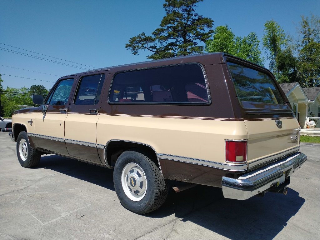 Chevrolet C/K 20 Suburban 2WD 1986
