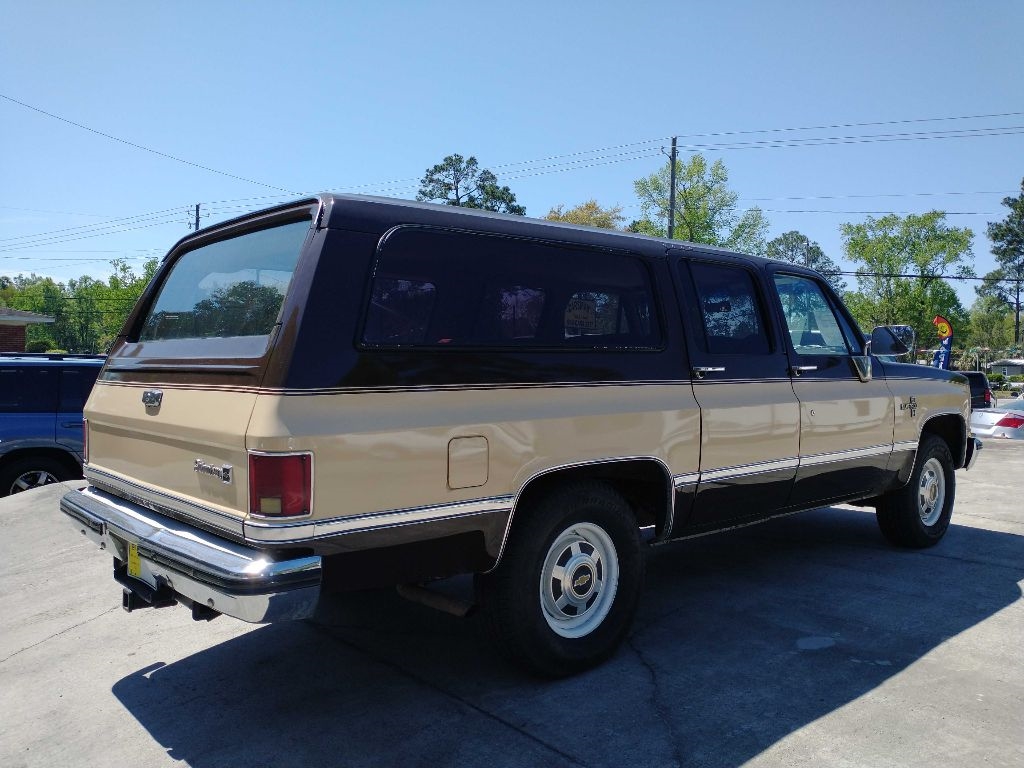 Chevrolet C/K 20 Suburban 2WD 1986