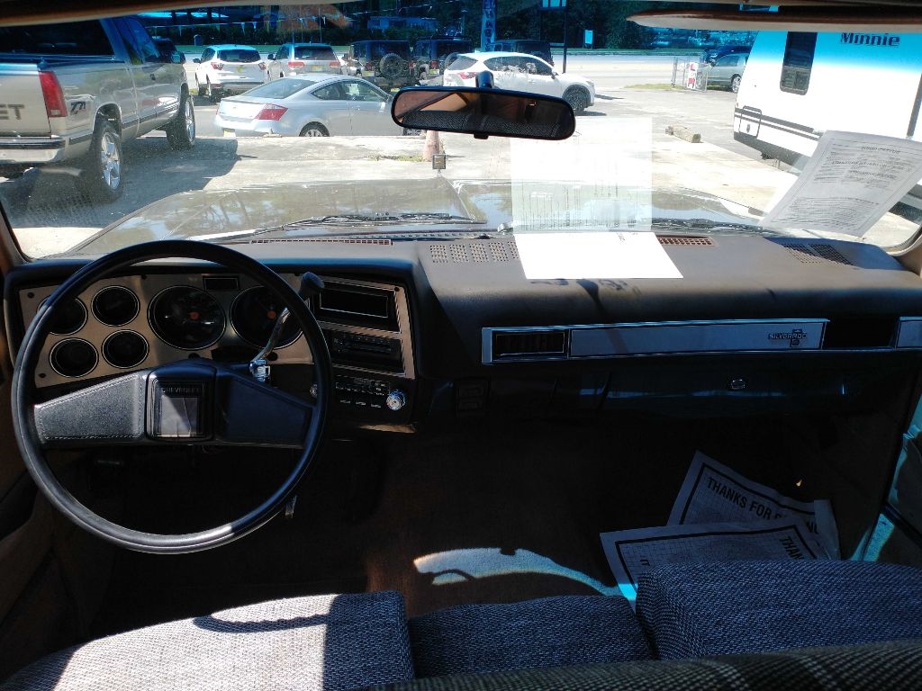 Chevrolet C/K 20 Suburban 2WD 1986