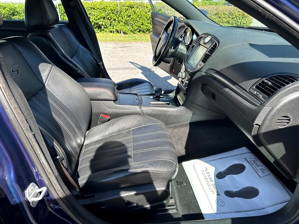 Chrysler 300 S V6 RWD 2014 Chrysler 300 S V6 RWD 2014