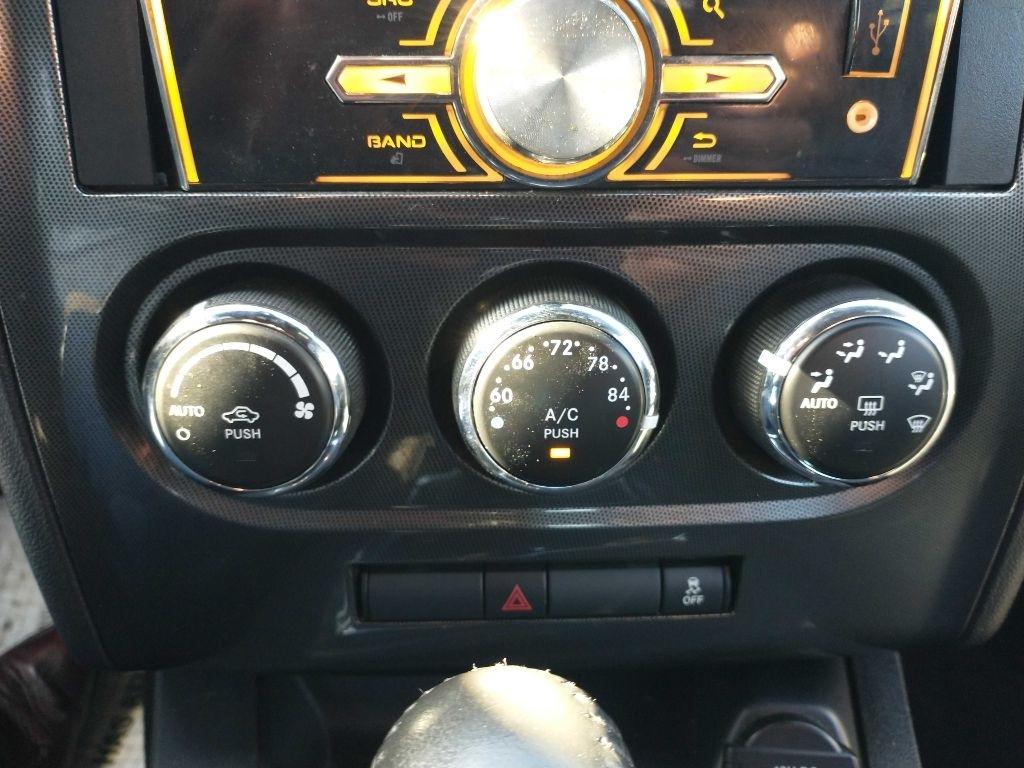 Dodge Challenger SXT 2012
