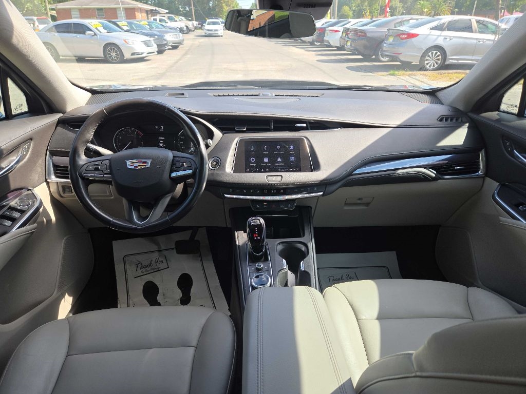 Cadillac XT4 Luxury 2023 Cadillac XT4 Luxury 2023