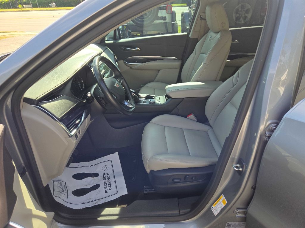 Cadillac XT4 Luxury 2023 Cadillac XT4 Luxury 2023