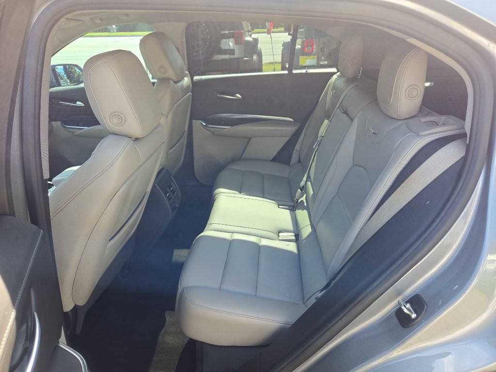 Cadillac XT4 Luxury 2023 Cadillac XT4 Luxury 2023
