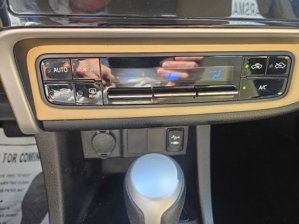 Toyota Corolla LE CVT 2019