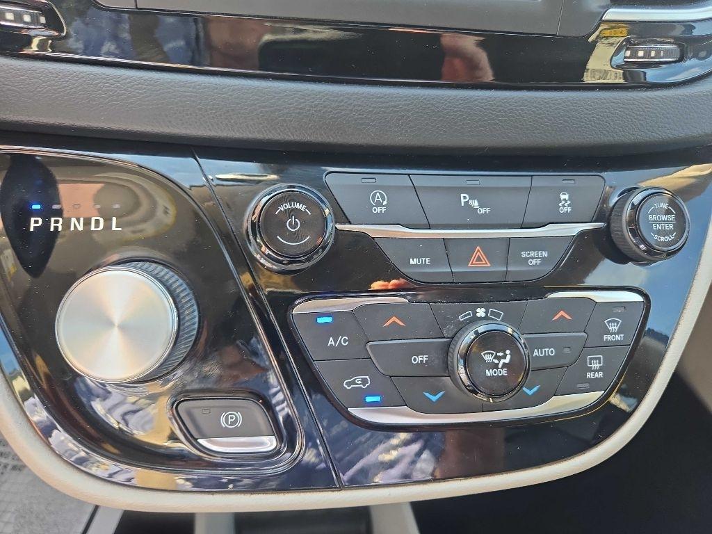 Chrysler Pacifica Touring-L 2019