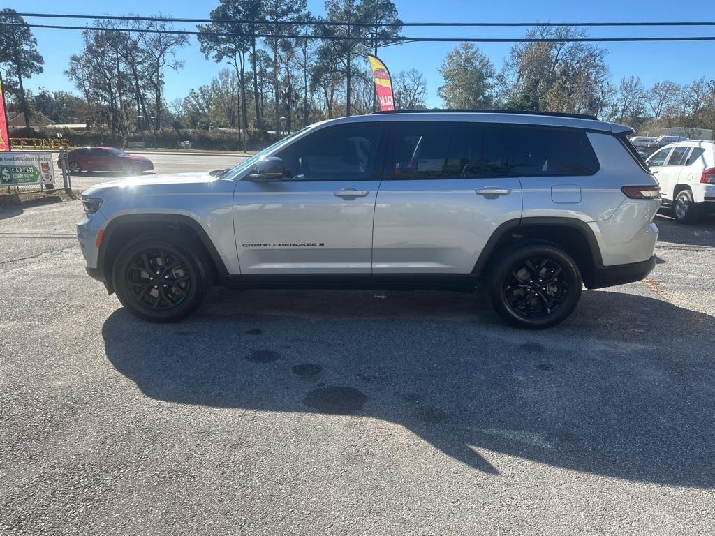 Jeep Grand Cherokee L Laredo 4WD 2024