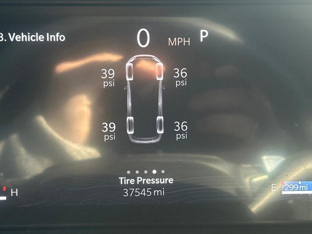 Jeep Grand Cherokee L Laredo 4WD 2024