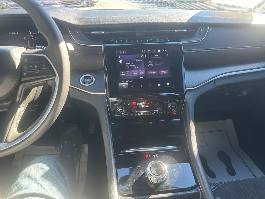 Jeep Grand Cherokee L Laredo 4WD 2024