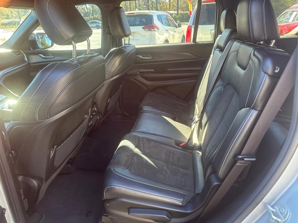 Jeep Grand Cherokee L Laredo 4WD 2024