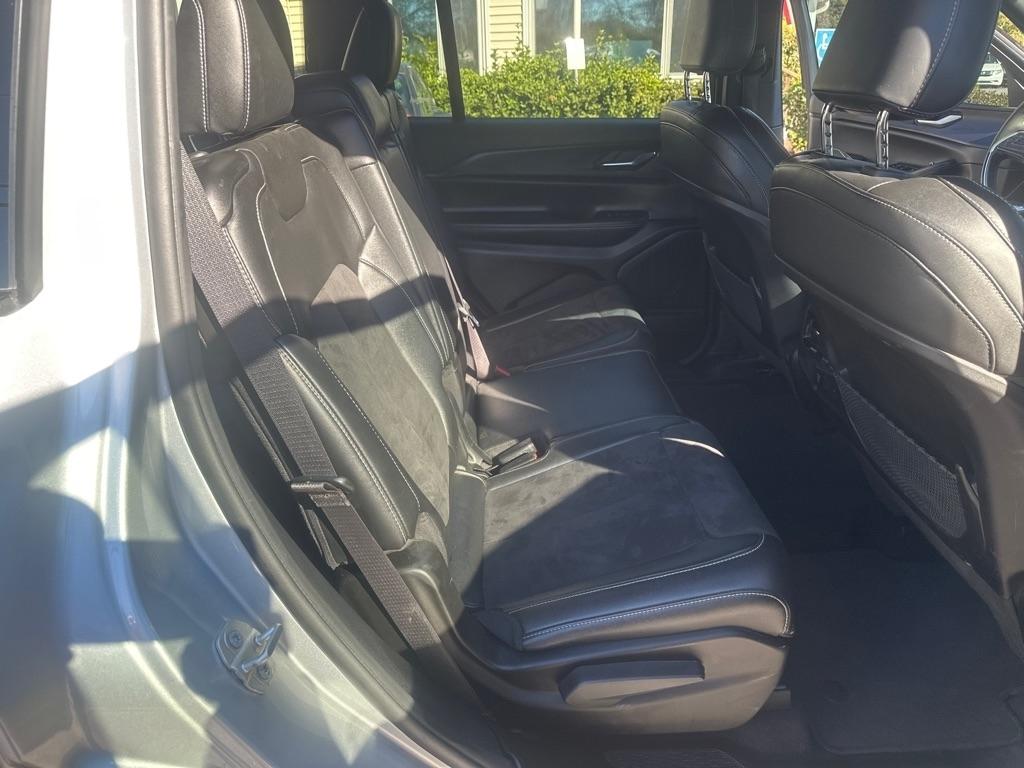 Jeep Grand Cherokee L Laredo 4WD 2024