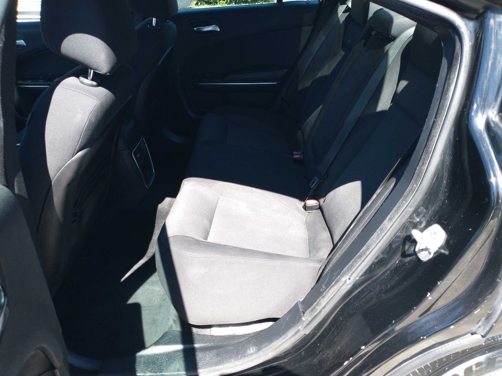 Dodge Charger SE 2015