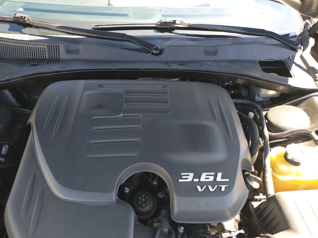 Dodge Charger SE 2015