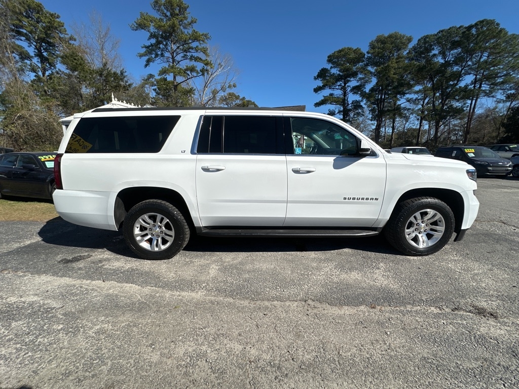 Chevrolet Suburban LT 4WD 2016
