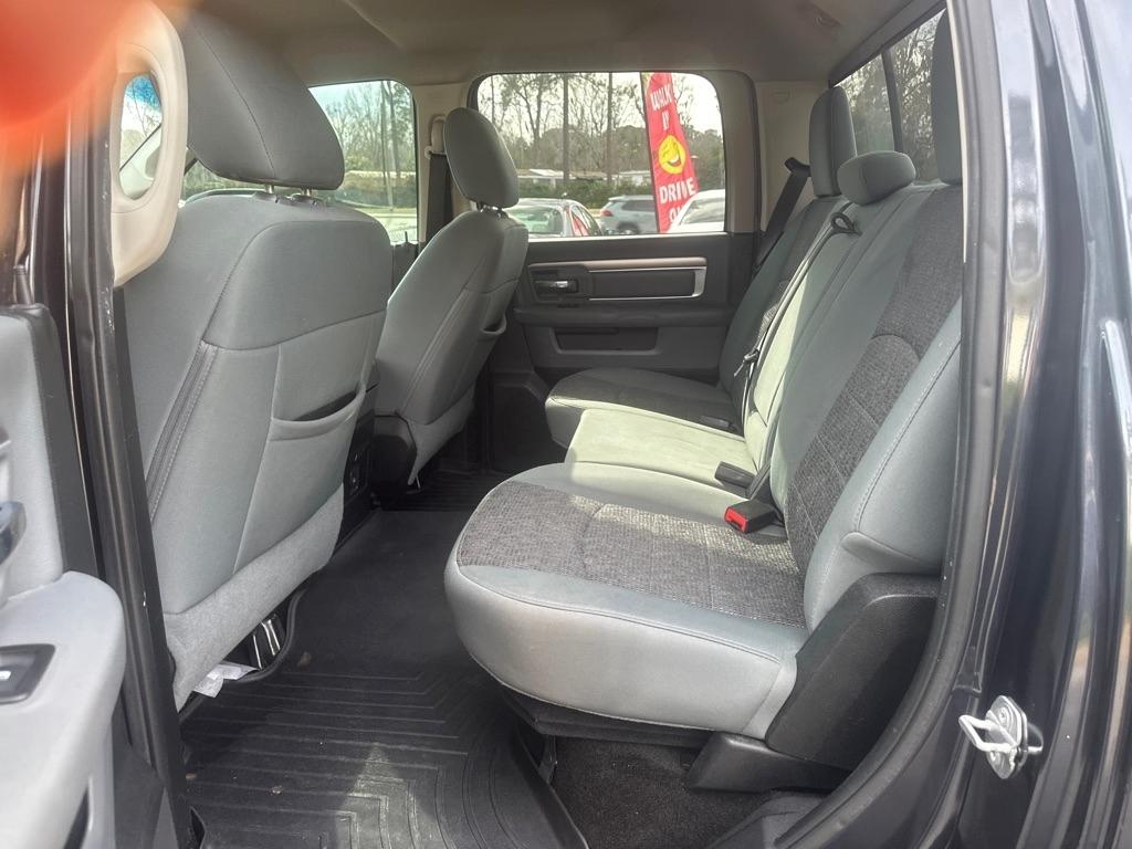 RAM 1500 SLT Crew Cab SWB 2WD 2015