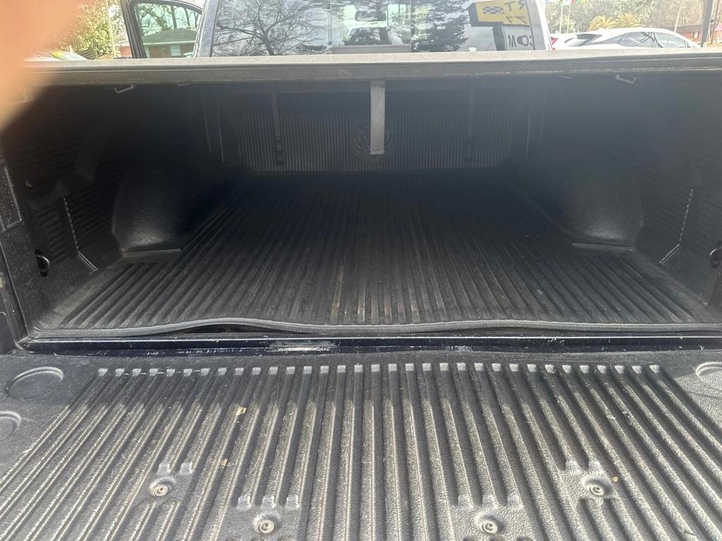 RAM 1500 SLT Crew Cab SWB 2WD 2015