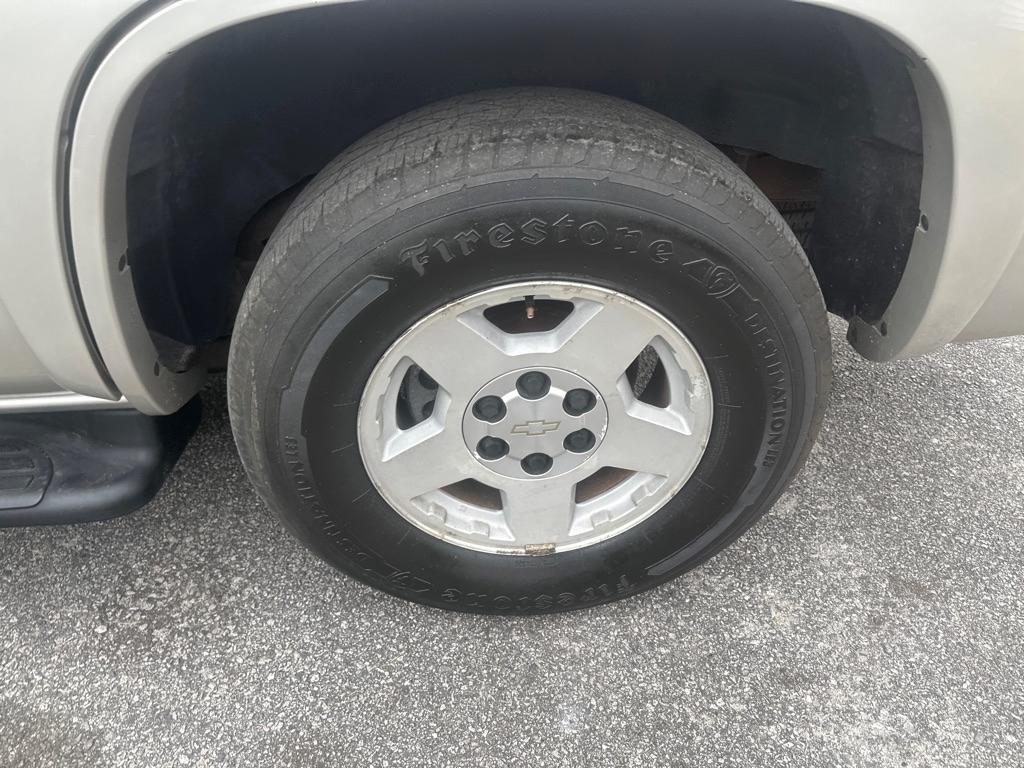 Chevrolet Tahoe 2WD 2005