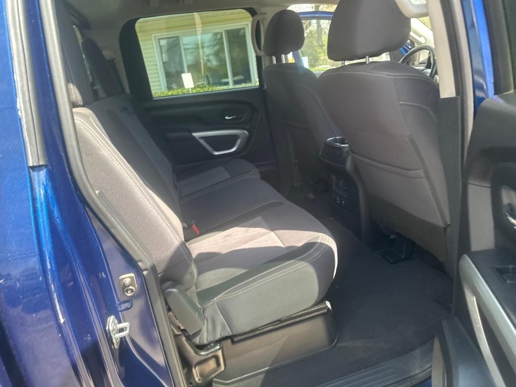 Nissan Titan SV Crew Cab 2WD 2021