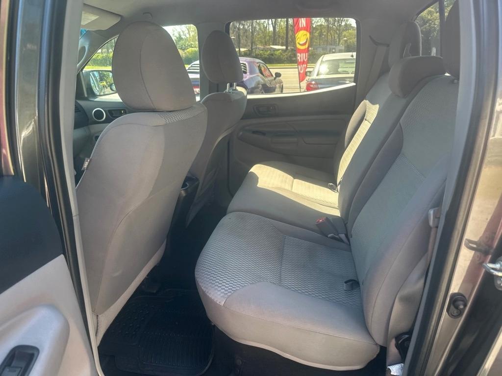 Toyota Tacoma PreRunner Double Cab V6 5AT 2WD 2014