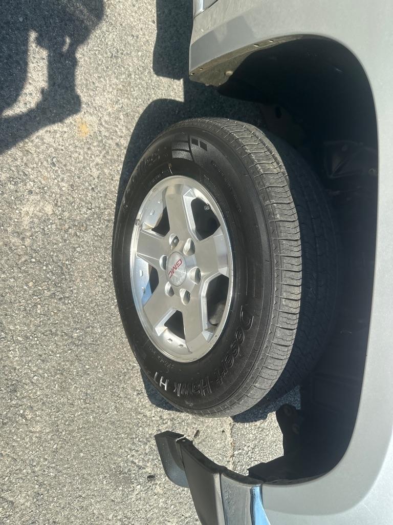 GMC Canyon SLE Crew Cab 2WD 2012