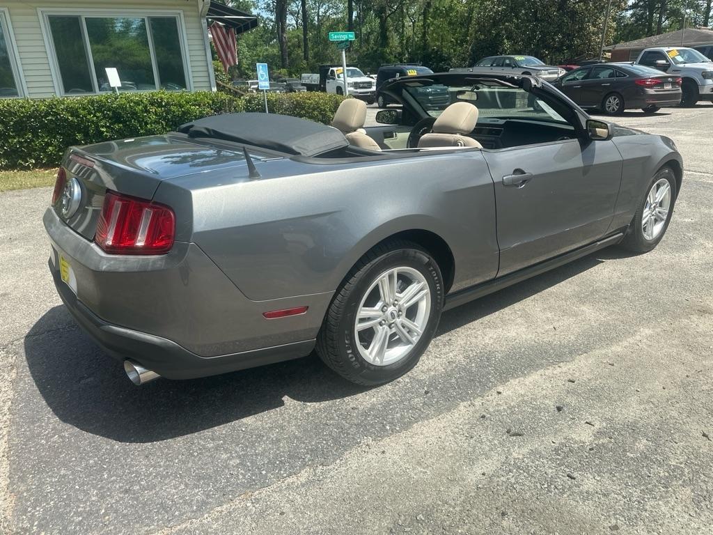 Ford Mustang V6 Convertible 2010