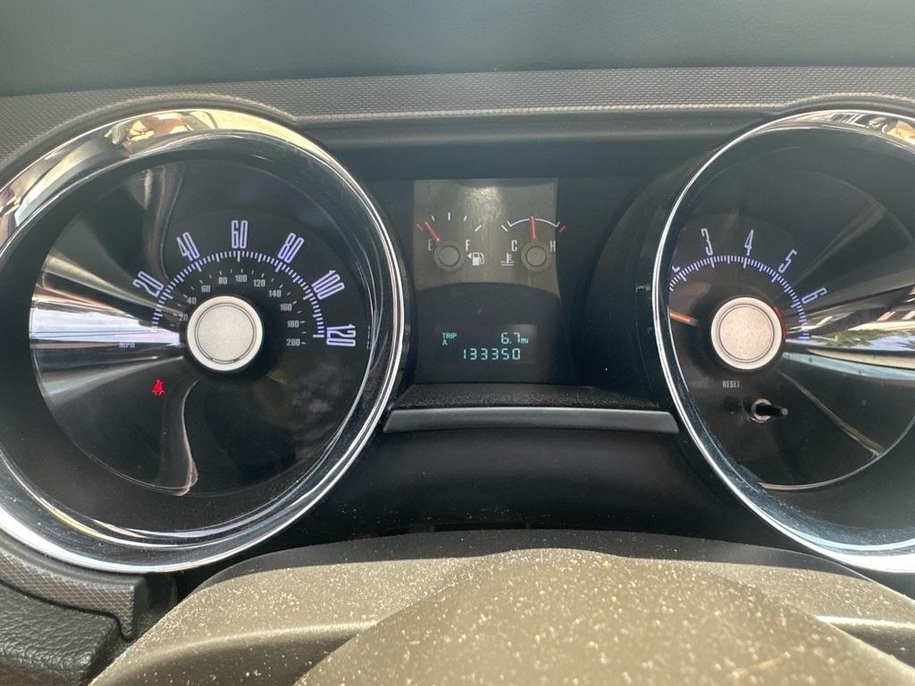 Ford Mustang V6 Convertible 2010