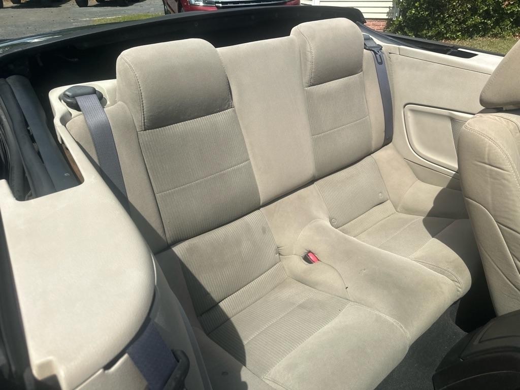 Ford Mustang V6 Convertible 2010