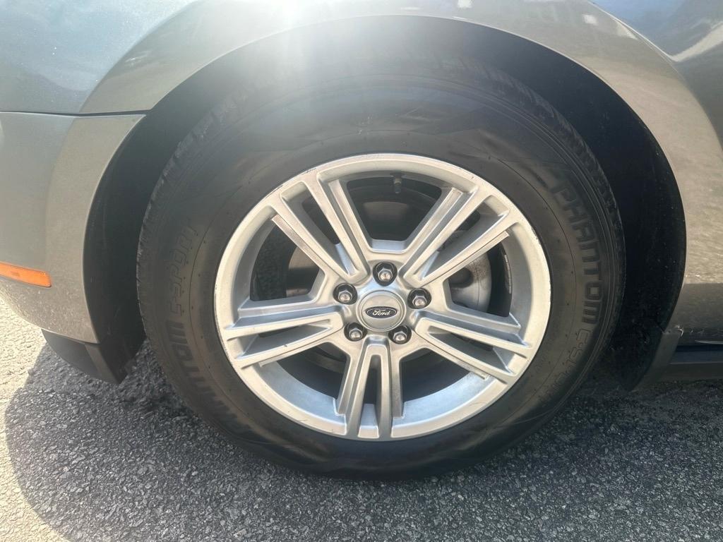 Ford Mustang V6 Convertible 2010