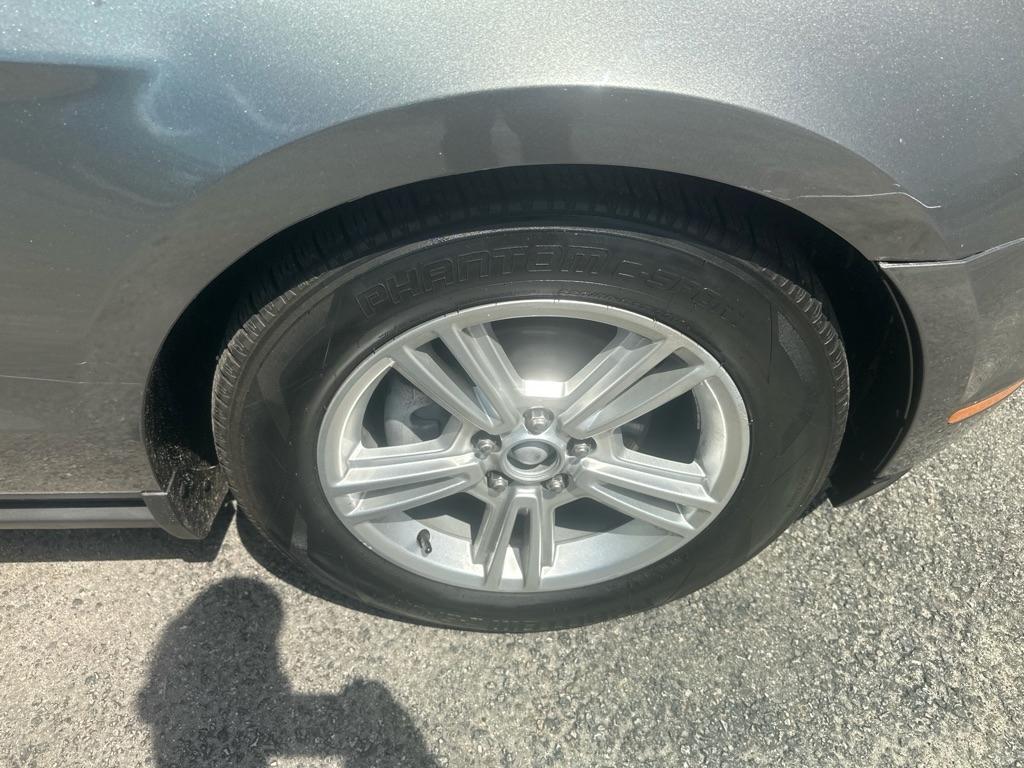 Ford Mustang V6 Convertible 2010