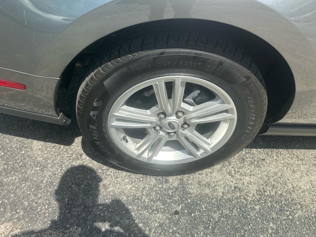 Ford Mustang V6 Convertible 2010