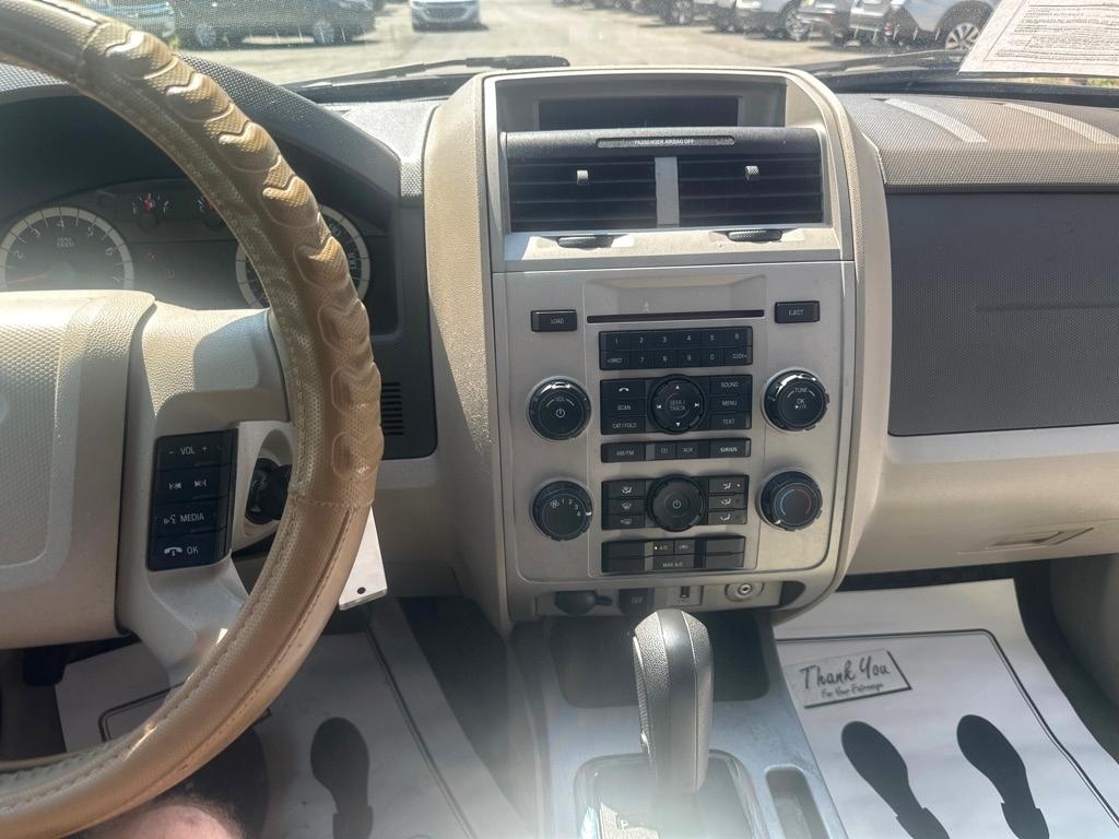 Ford Escape XLT FWD 2011