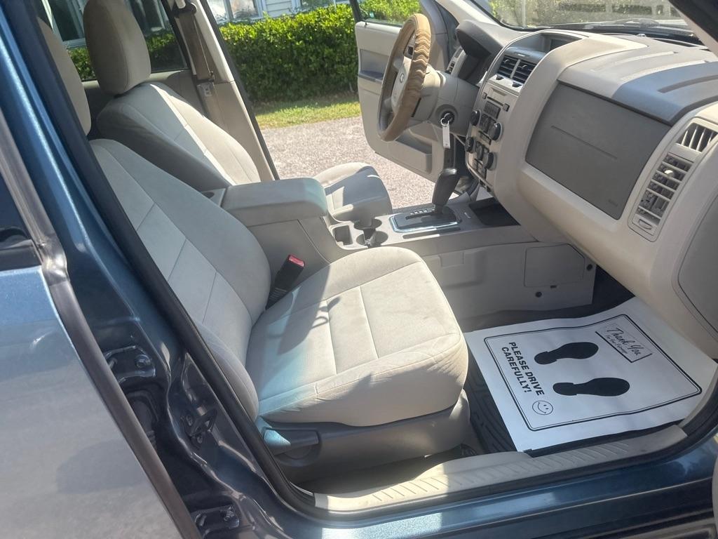 Ford Escape XLT FWD 2011