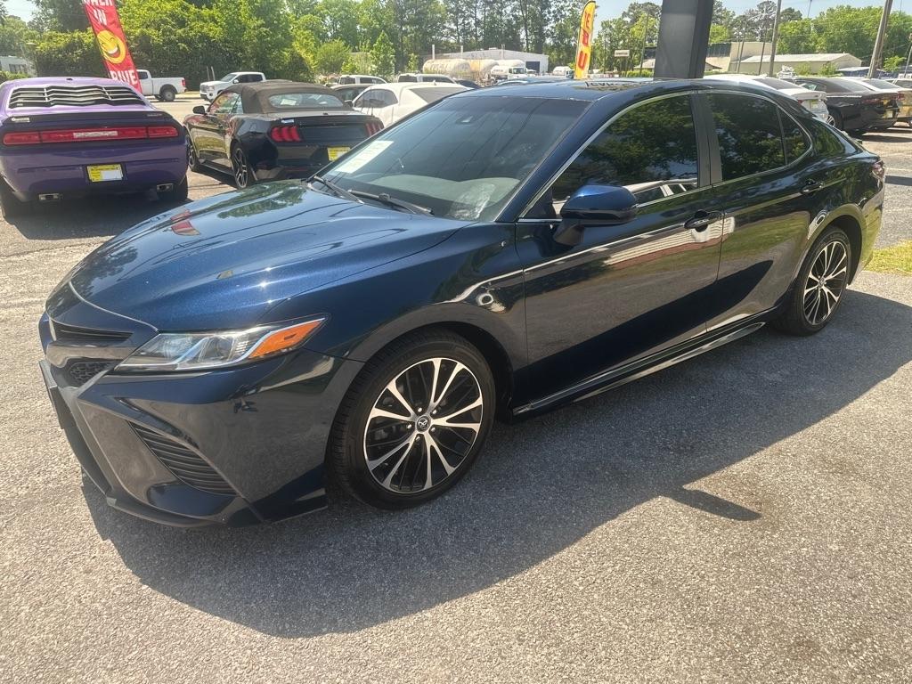 Toyota Camry SE 2018