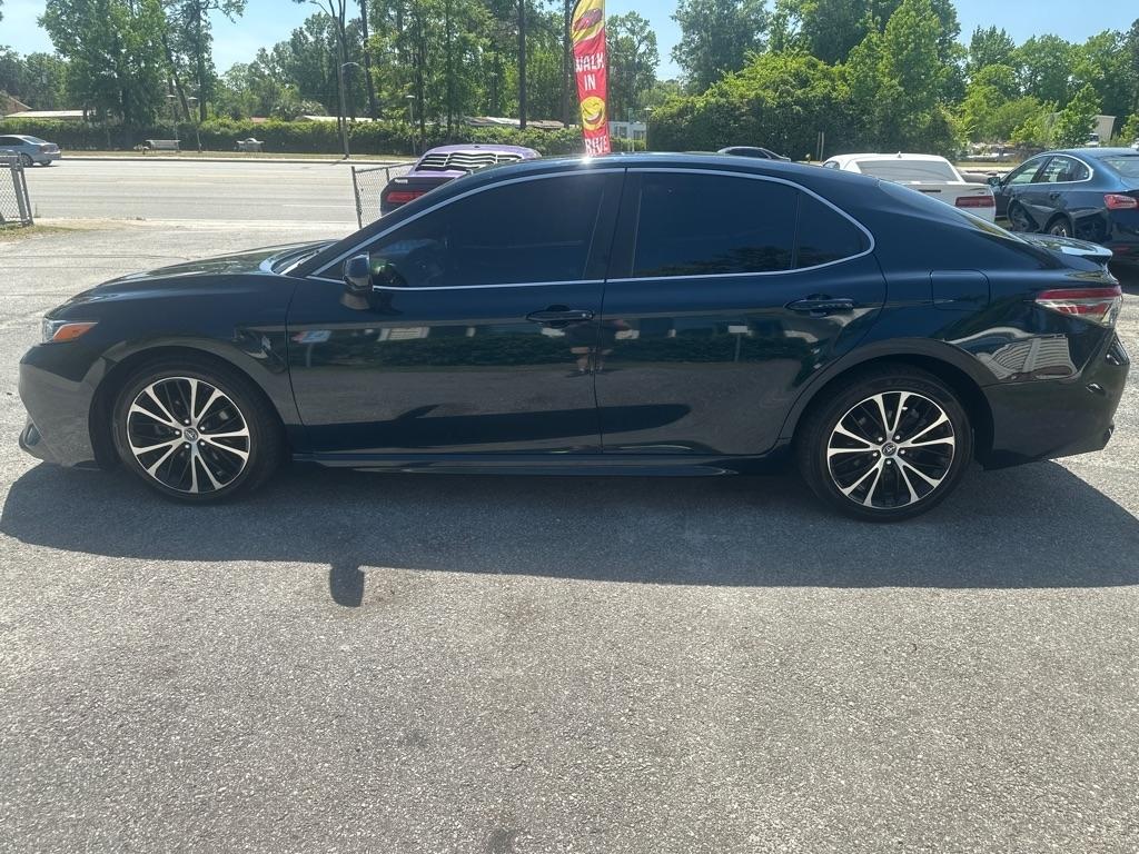 Toyota Camry SE 2018