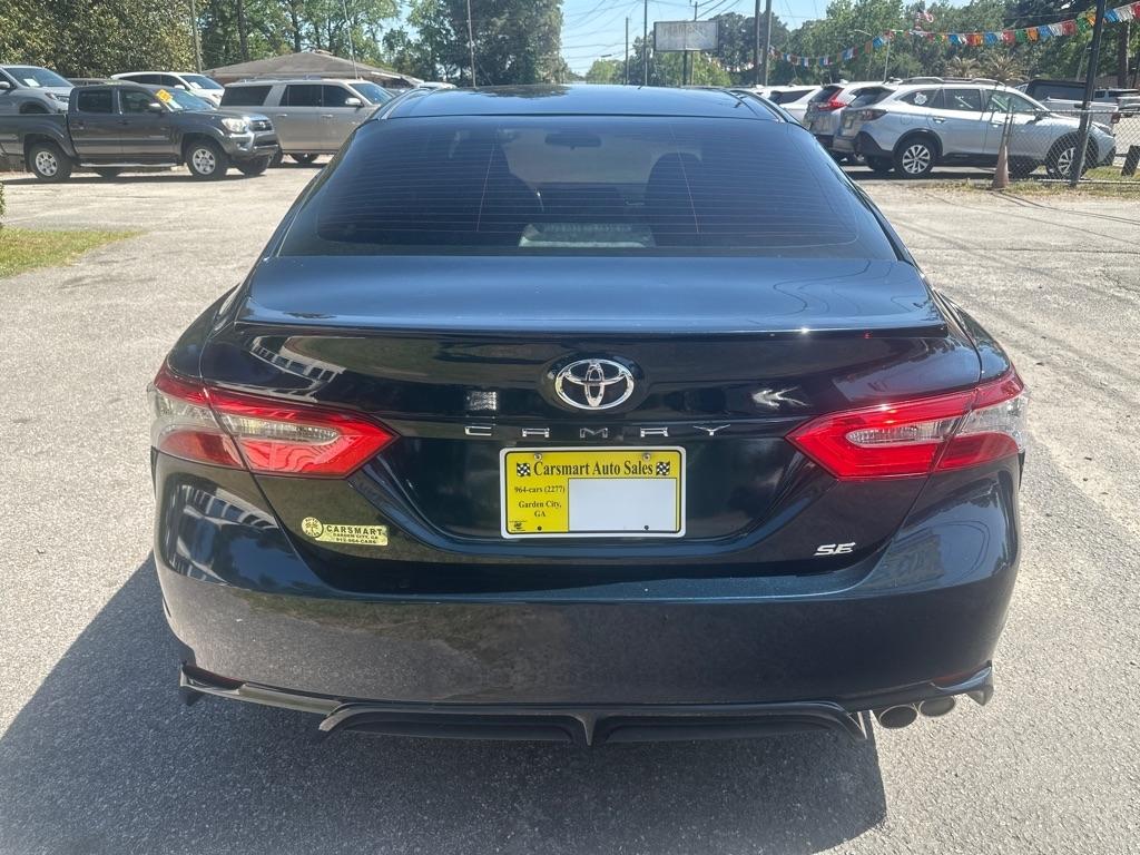 Toyota Camry SE 2018