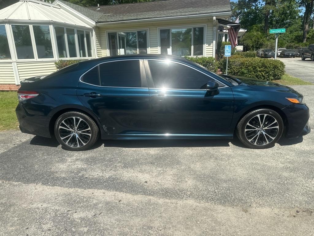 Toyota Camry SE 2018