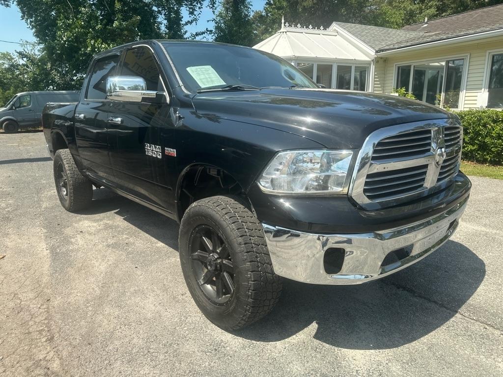 RAM 1500 SLT Crew Cab SWB 4WD 2014