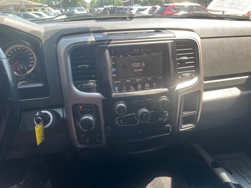 RAM 1500 SLT Crew Cab SWB 4WD 2014