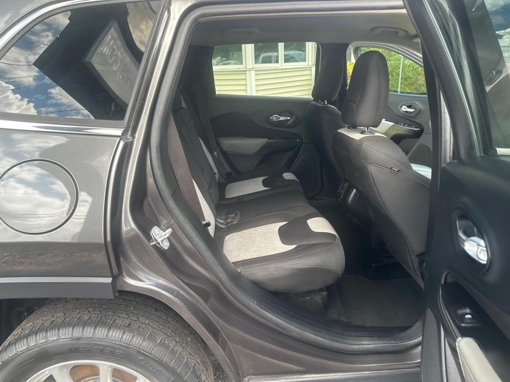 Jeep Cherokee Latitude FWD 2014